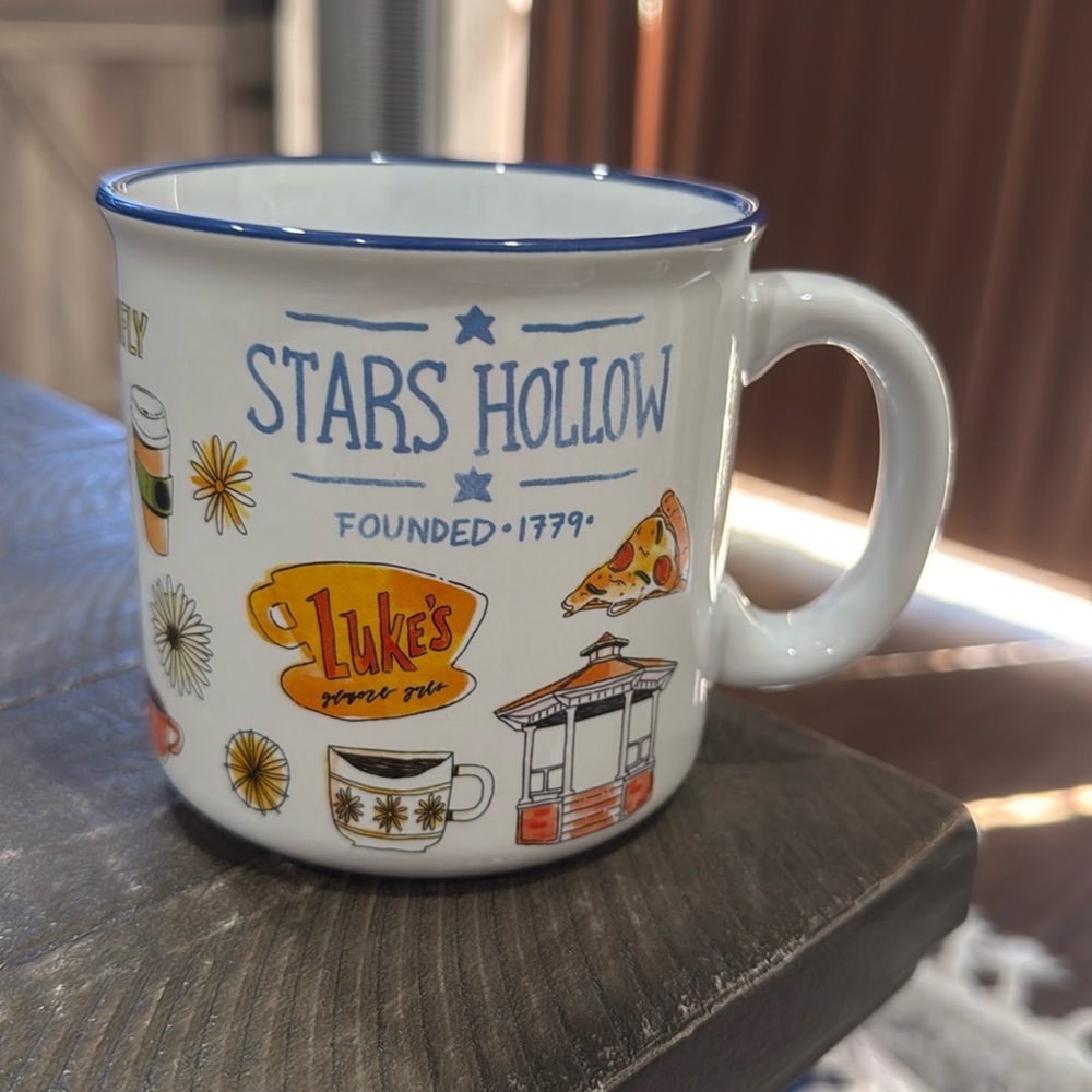 NWT Gilmore Girls Theme Mug